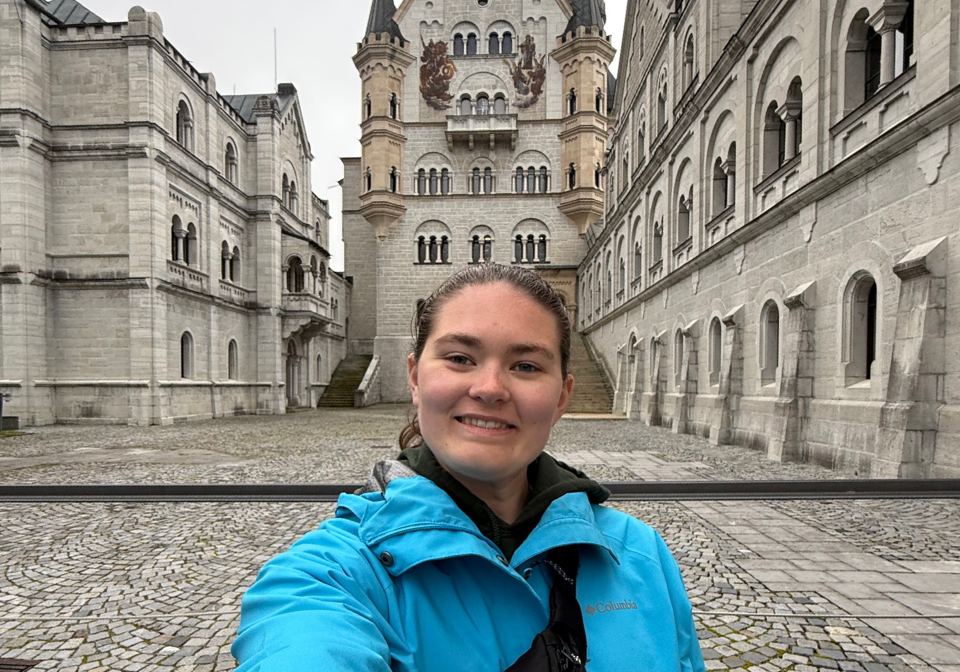 ella penndorf smiling while studying abroad
