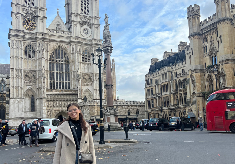 melanie munoz smiling while studying abroad