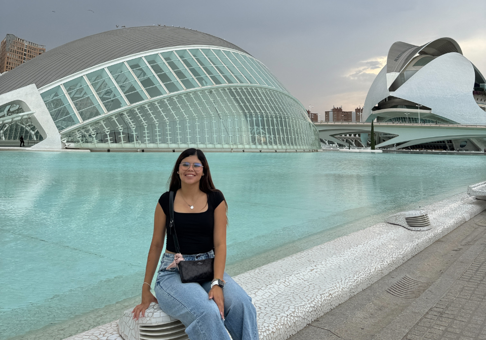 melanie munoz smiling while studying abroad