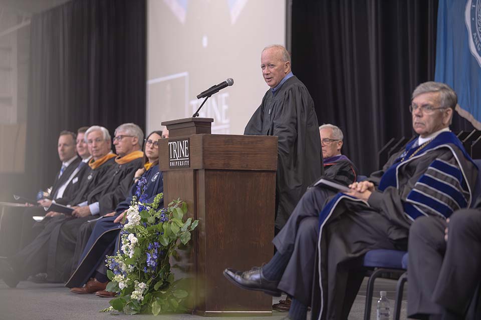 Gov. Daniels speaking at podium